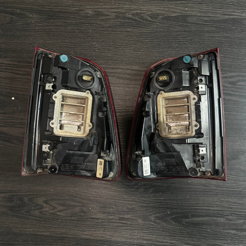 19-23 RAM 2500  3500TAIL LIGHT OEM SET WITH BLIND SPOT RED BEZEL - RBD Industries
